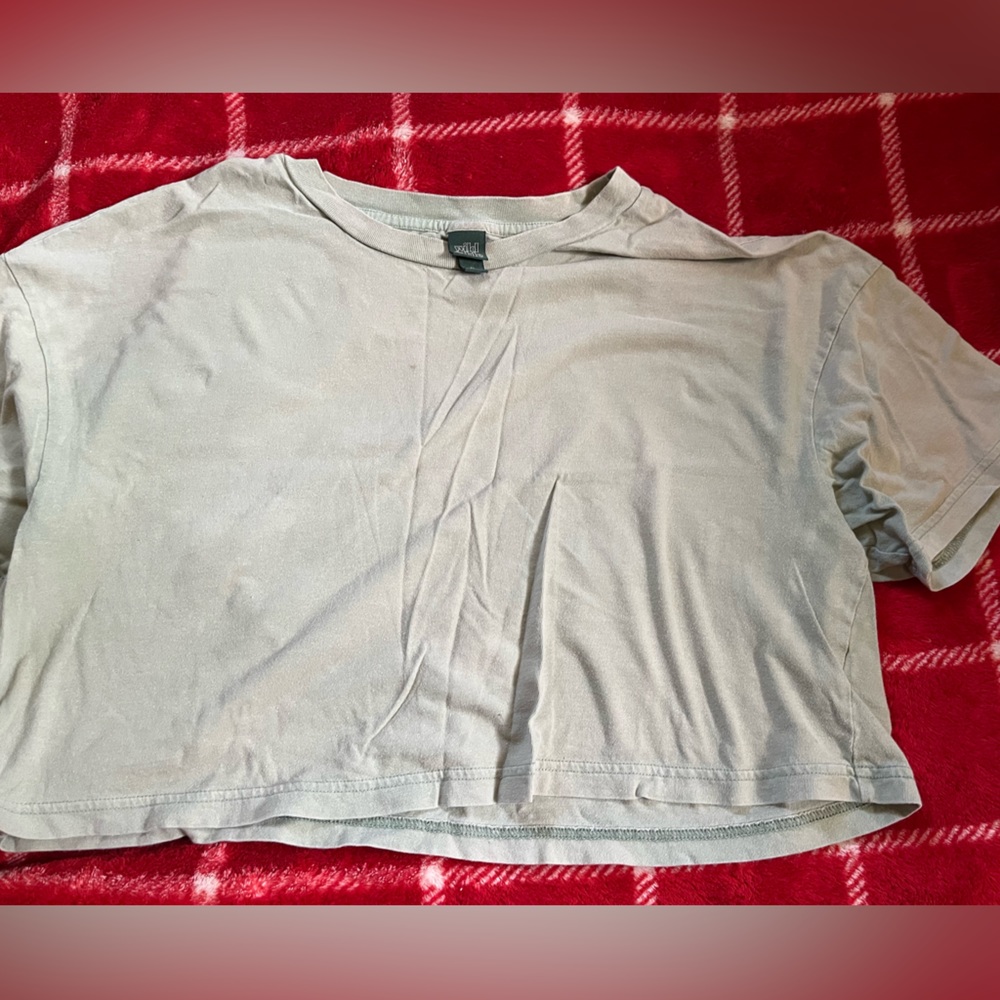 Crop target tee